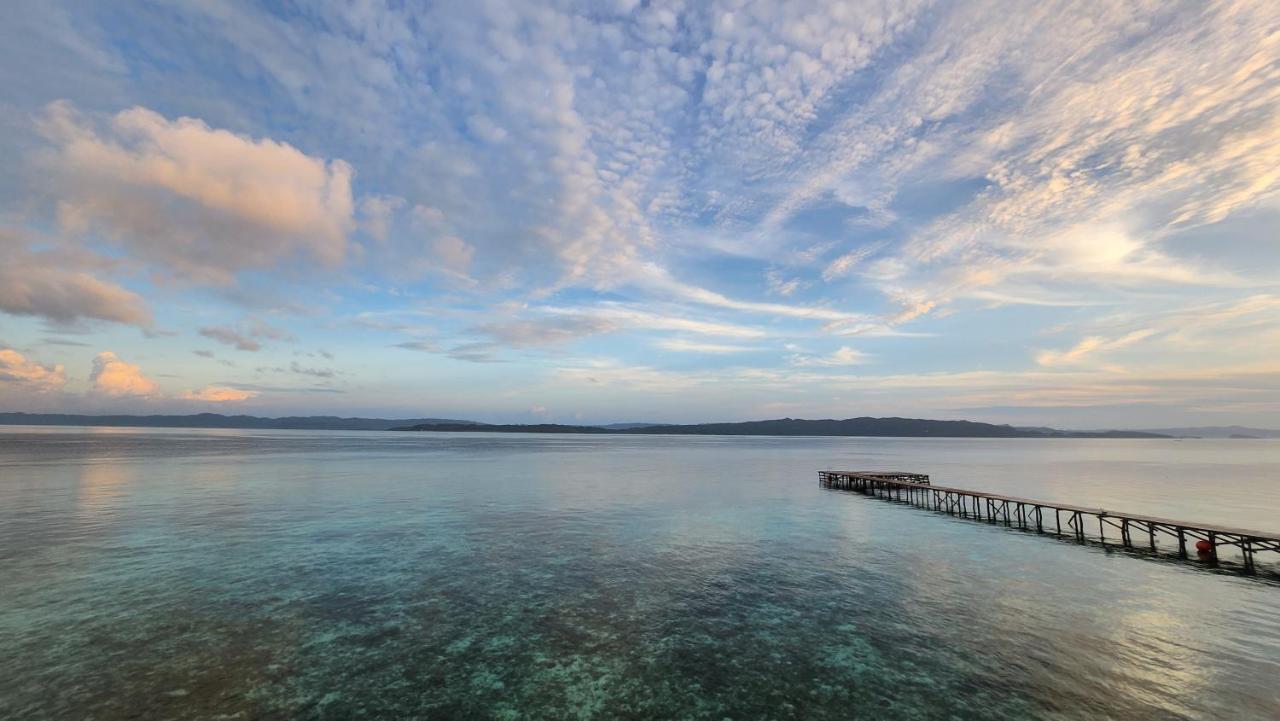Terimakasih Homestay Pulau Mansuar Eksteriør billede